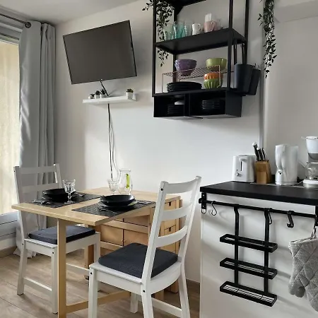 Renove Au Pied Des Pistes, Balcon Ouest, 4 Couchages A - Fr-1-330d-129 Montgenevre